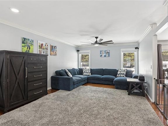4th image of 78 Hidden Lake Dr