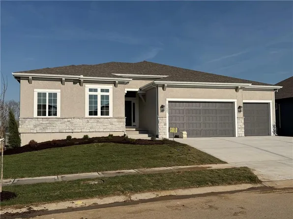 17405 Parkhill St, Overland Park, KS 66221