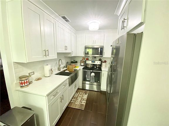 5th image of 7822 Acadian Ct