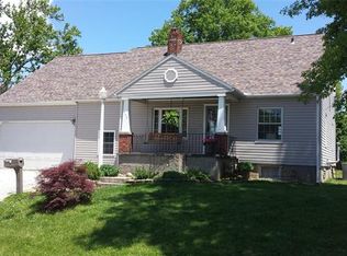 108 S Seminary St, Paris, MO 65275