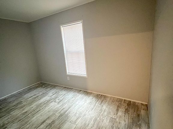 2nd image of 703 Green St #C