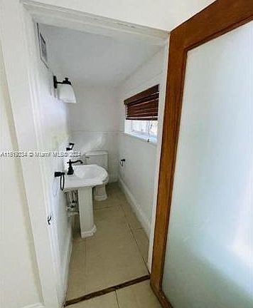 5th image of 92 NE 90th St Unit 1