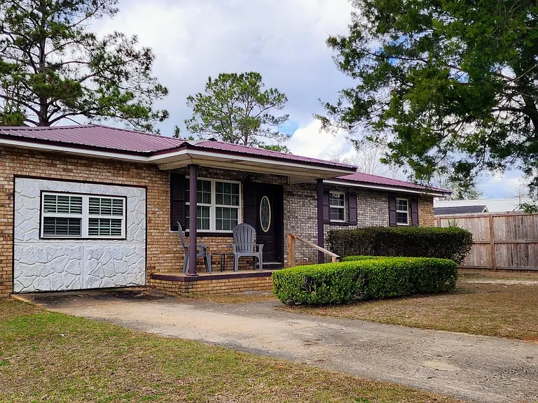 1048 Patterson Cir — Photo 1