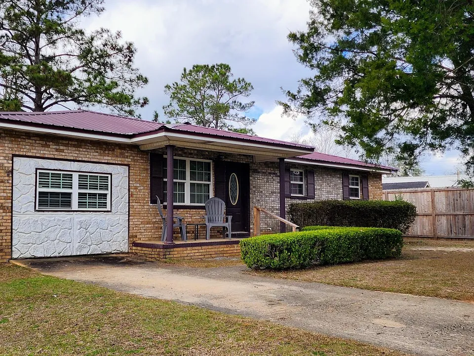 1048 Patterson Cir