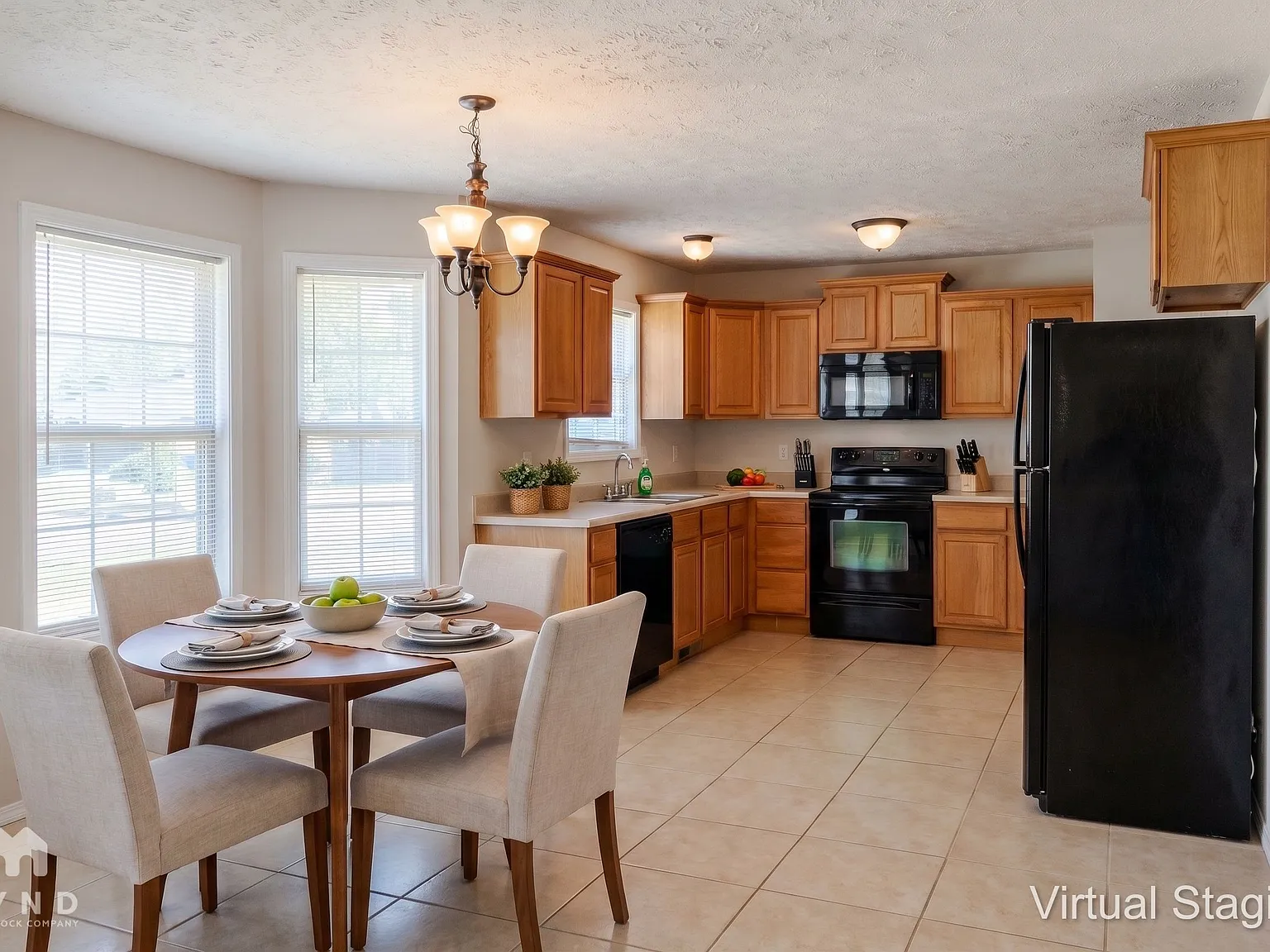 3 bed, 2.0 bath, 1355 sqft, $1,699 — Photo 3