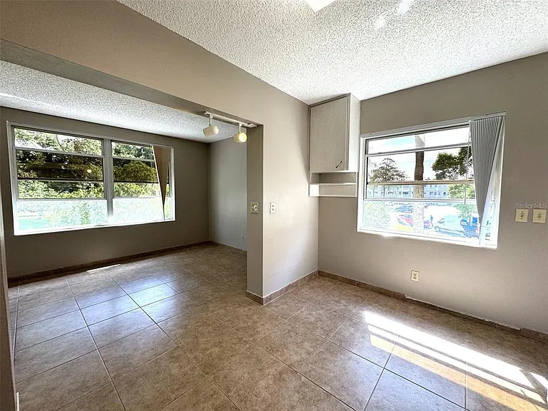 2402 Ecuadorian Way #40 — Photo 6