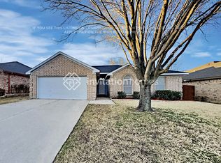 3724 Periwinkle Dr, Fort Worth, TX 76137