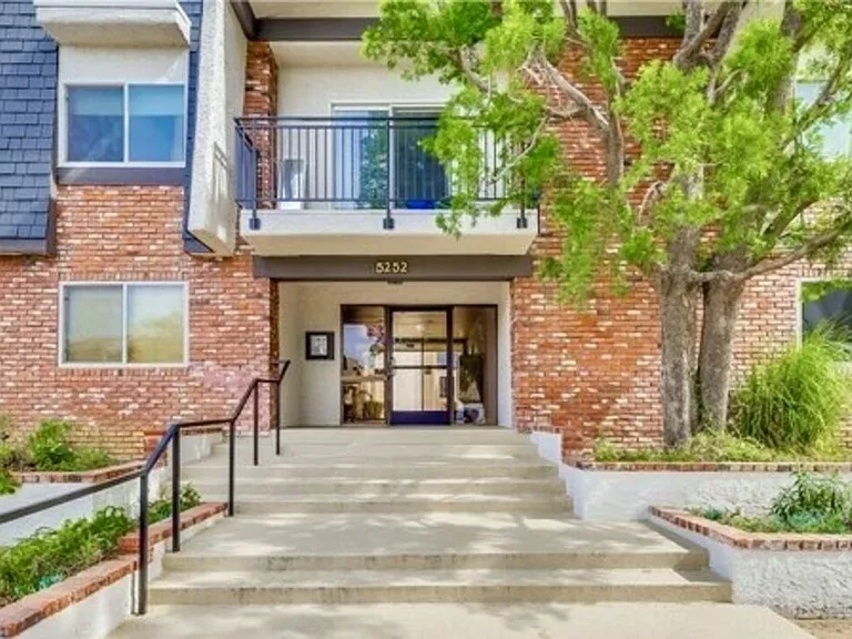 5252 Coldwater Canyon Ave #207 — Photo 4