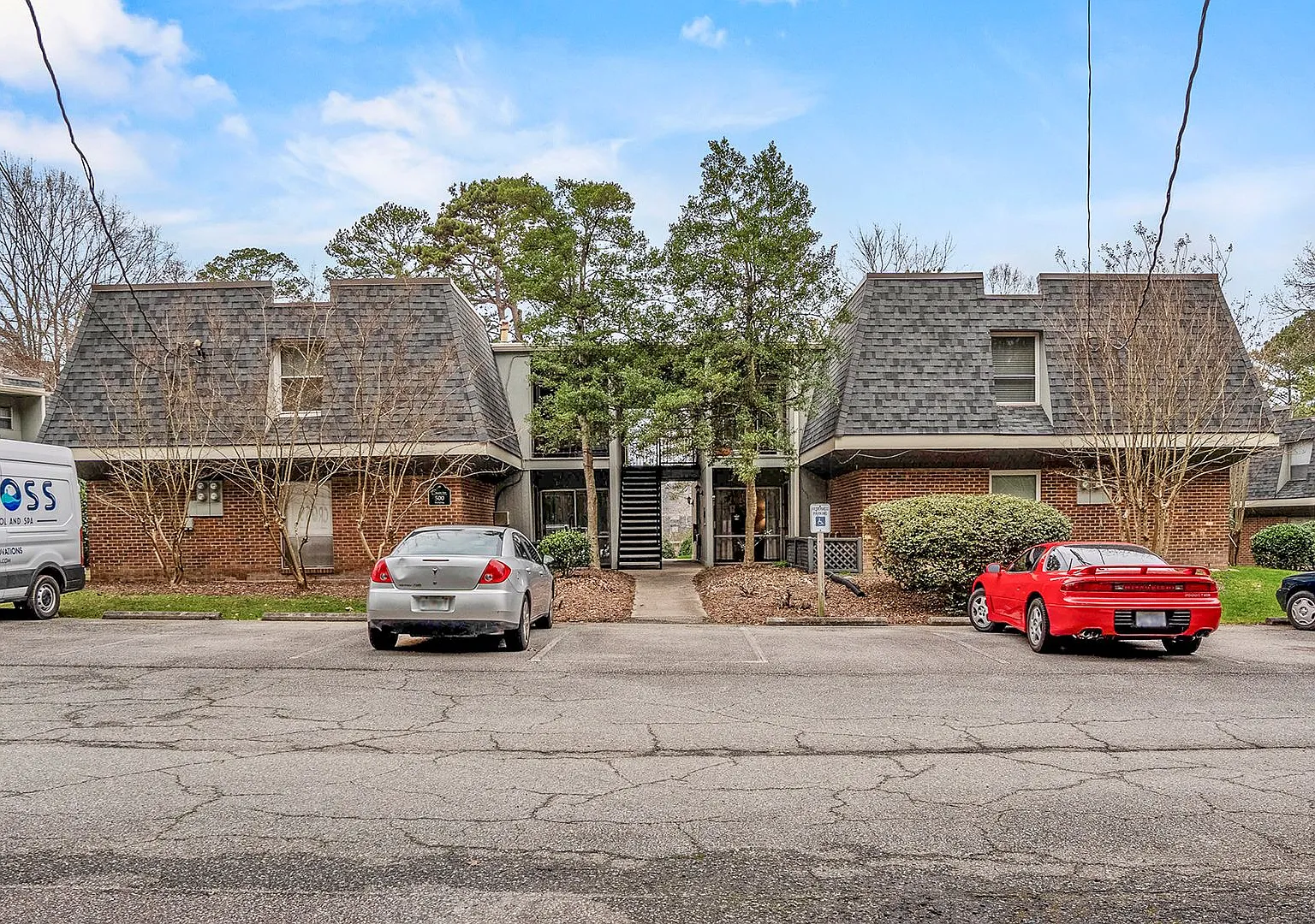 2 Bed 1.5 Bath Condo - Close To Unc! Beautifully Renovated-Move In Ready! $500 Off First Month's ... — Photo 3