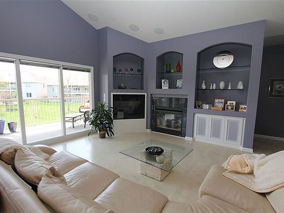 5th image of 7433 Lucile Cir