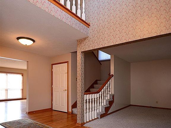 4th image of 2605 Blackhawk Dr