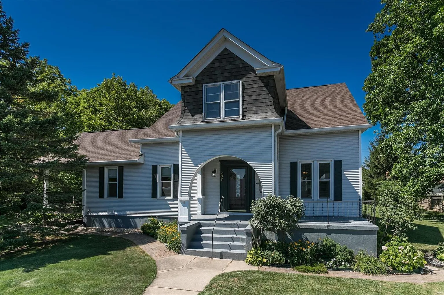 207 1st Ave photo 1