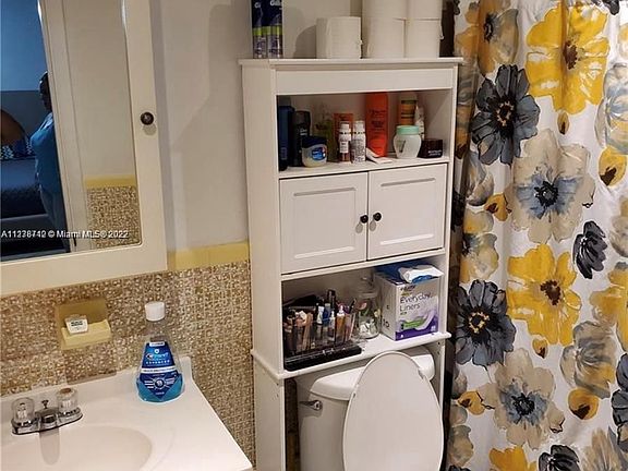 3rd image of 1735 NE 164th St APT 102