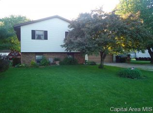 22 Horseshoe Dr, Ashland, IL 62612