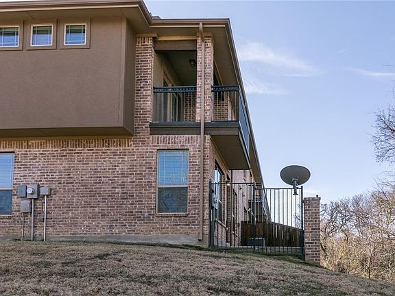 4th image of 1629 Brook Grove Dr