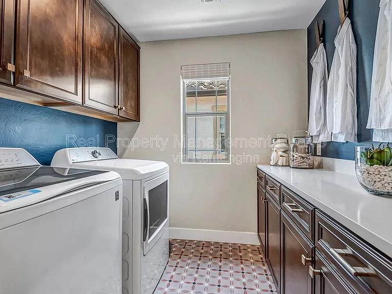 43256 N Hinoki St — Photo 12