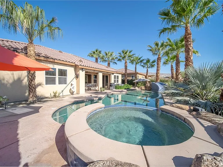 40834 Adriatico Ct — Photo 1