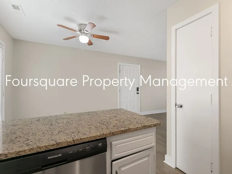 1105 Timber Dr — Photo 18