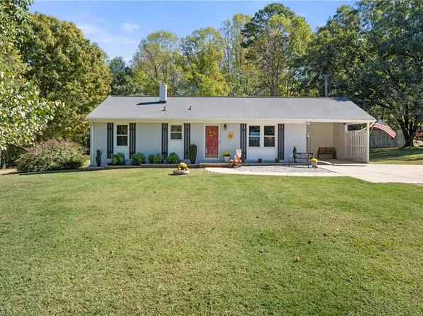 209 Barney Rd, High Point, NC 27265