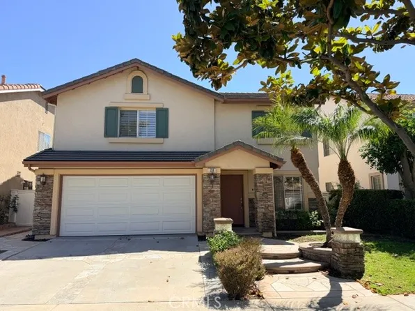 28 Granada, Irvine, CA 92602