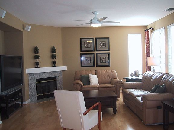 5th image of 555 Jill Dr
