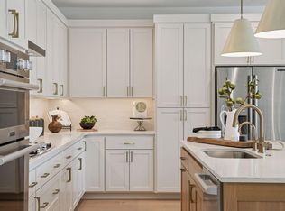 5621 Buffington Ln, Shorewood, MN 55331