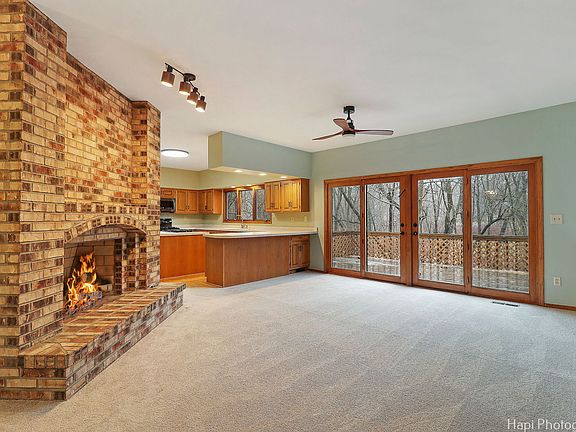 3rd image of 1407 West Dr
