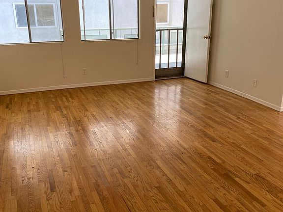 4th image of 1219 Granville Ave APT 8