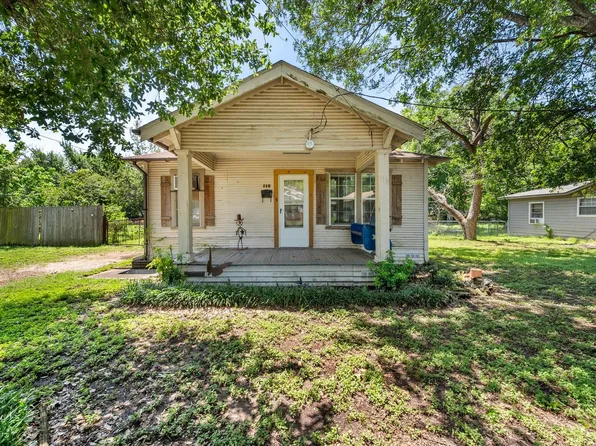 115 Woodland Ave, Corsicana, TX 75110