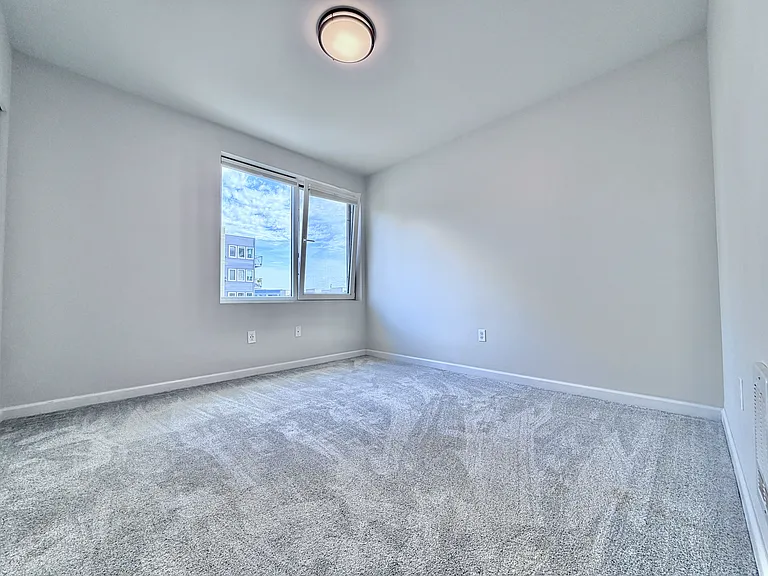 2504 Western Ave #623 — Photo 8