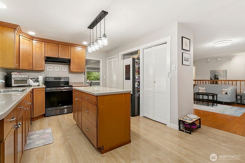 5th image of 25806 SE 192nd Street