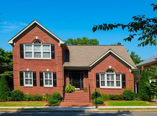 46 Saint James Sq, Huntsville, AL 35801