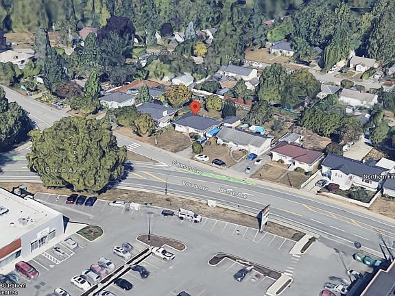 2nd image of 33533 Cannon Ave