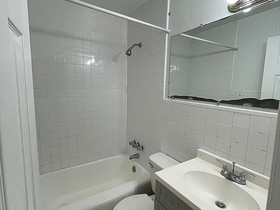 5th image of 701-705 S Palmetto Ave #2B-1BA-731SQFT