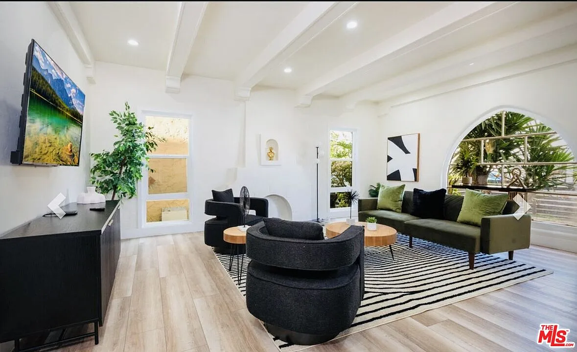 3 bed, 3.0 bath, $4,500 — Photo 1