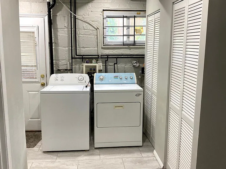In unit washer/dryer
