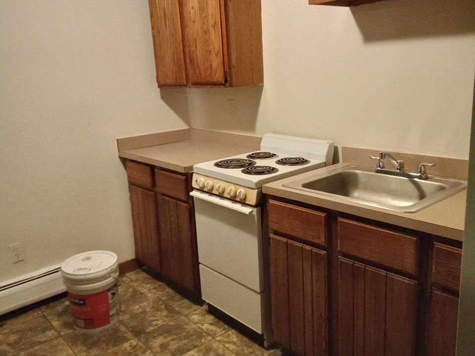 2nd image of 944 Monroe Ave #1N