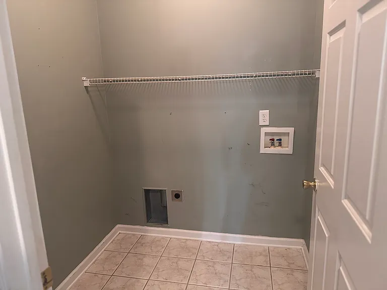 4030 Bardstown Ct #201 — Photo 6