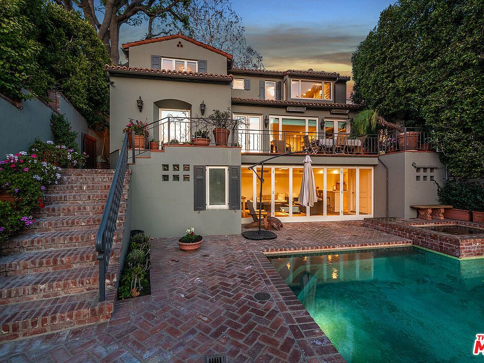 2nd image of 10024 Toluca Lake Ave