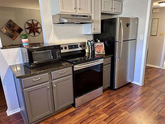 3rd image of 1725 E Lindsey St APT 1
