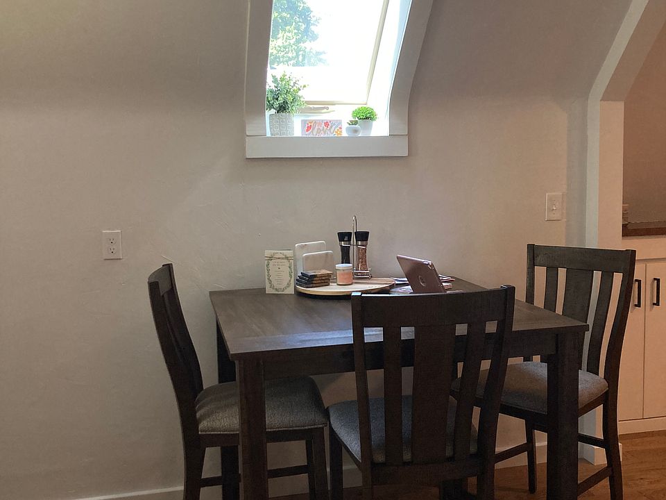 Dining area in between kitchen and living room. *If you want table and chairs old renter will sell for $50*