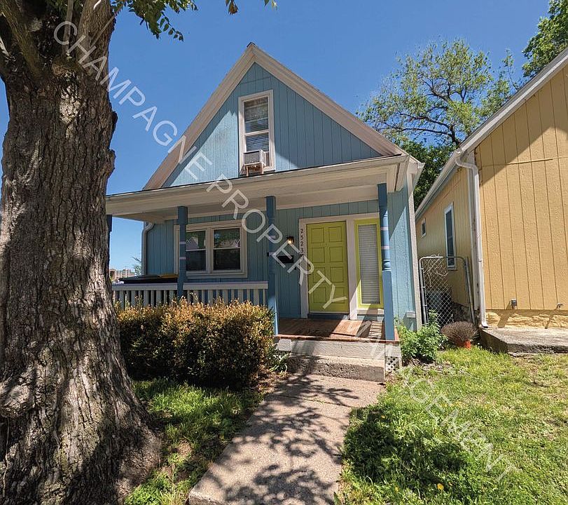 1st image of 2523 Charlotte St
