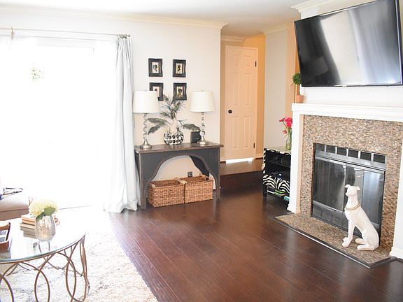 2nd image of 49 Dogwood Ln