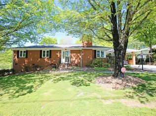 204 Lakewood Dr, Lexington, NC 27292