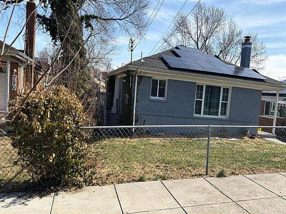 3rd image of 724 Adrian St SE