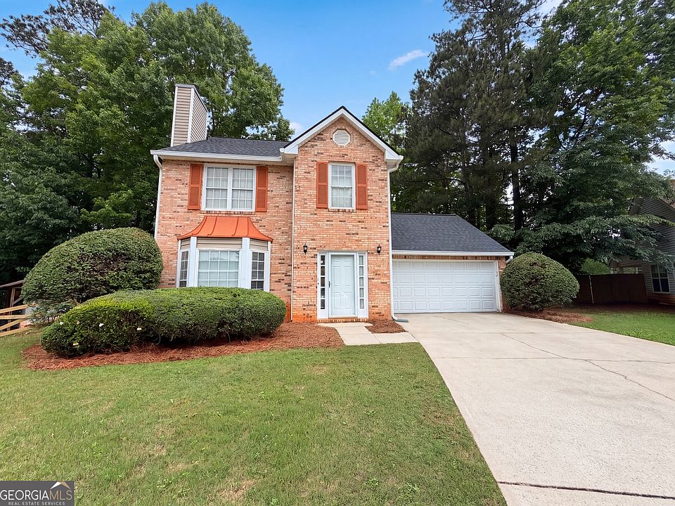 1st image of 215 Twin Brook Way