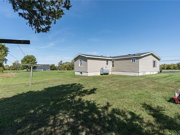 5th image of 23109 Stone Rd