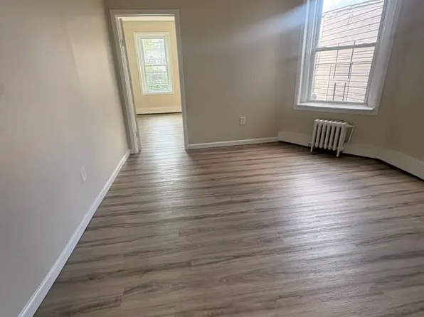 89 Prospect St #2C, Newark, NJ 07105
