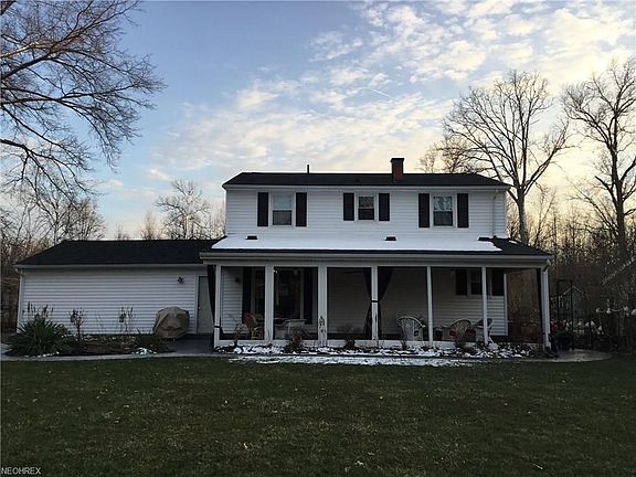 2nd image of 4916 Hollyview Dr