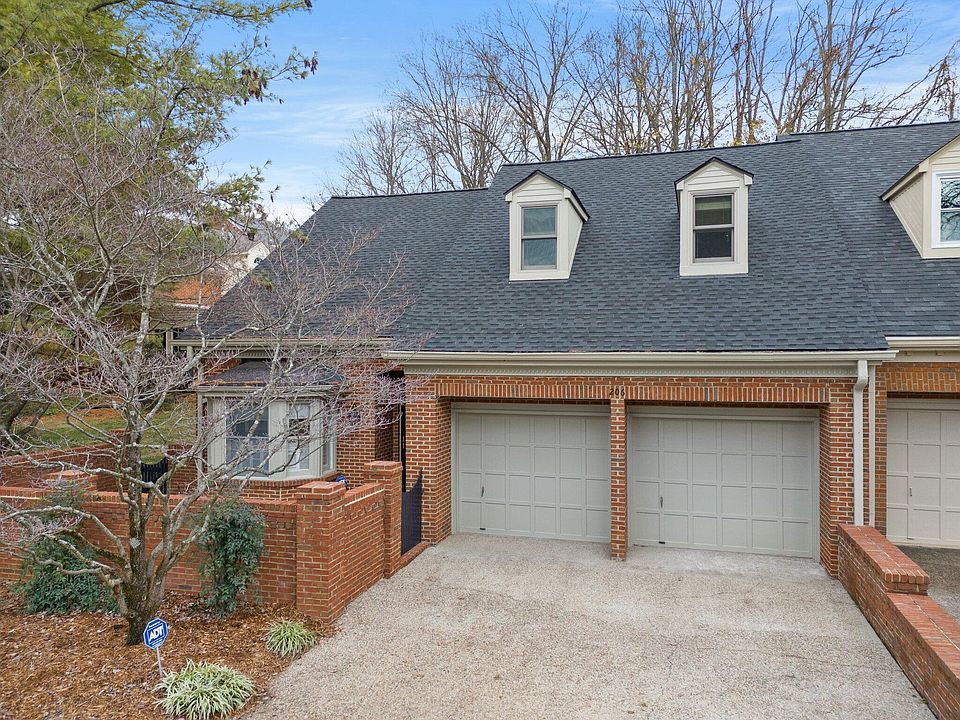1st image of 206 Breckinridge Dr